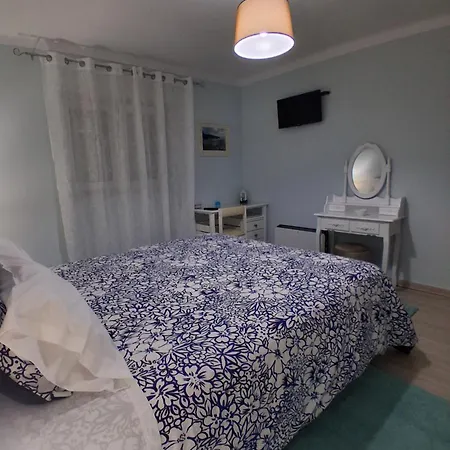 Casas Da Roseira 2+1 Famalicao Holiday home Nazare